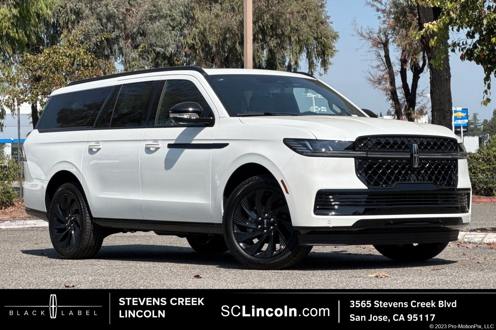 2027 Lincoln Navigator L Reserve