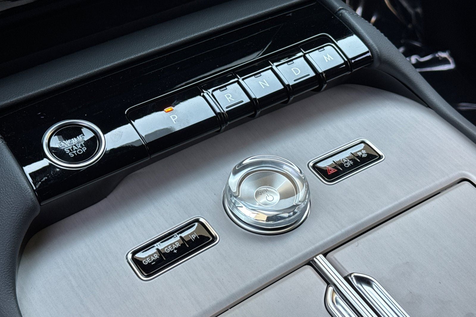 2027 Lincoln Navigator L Reserve