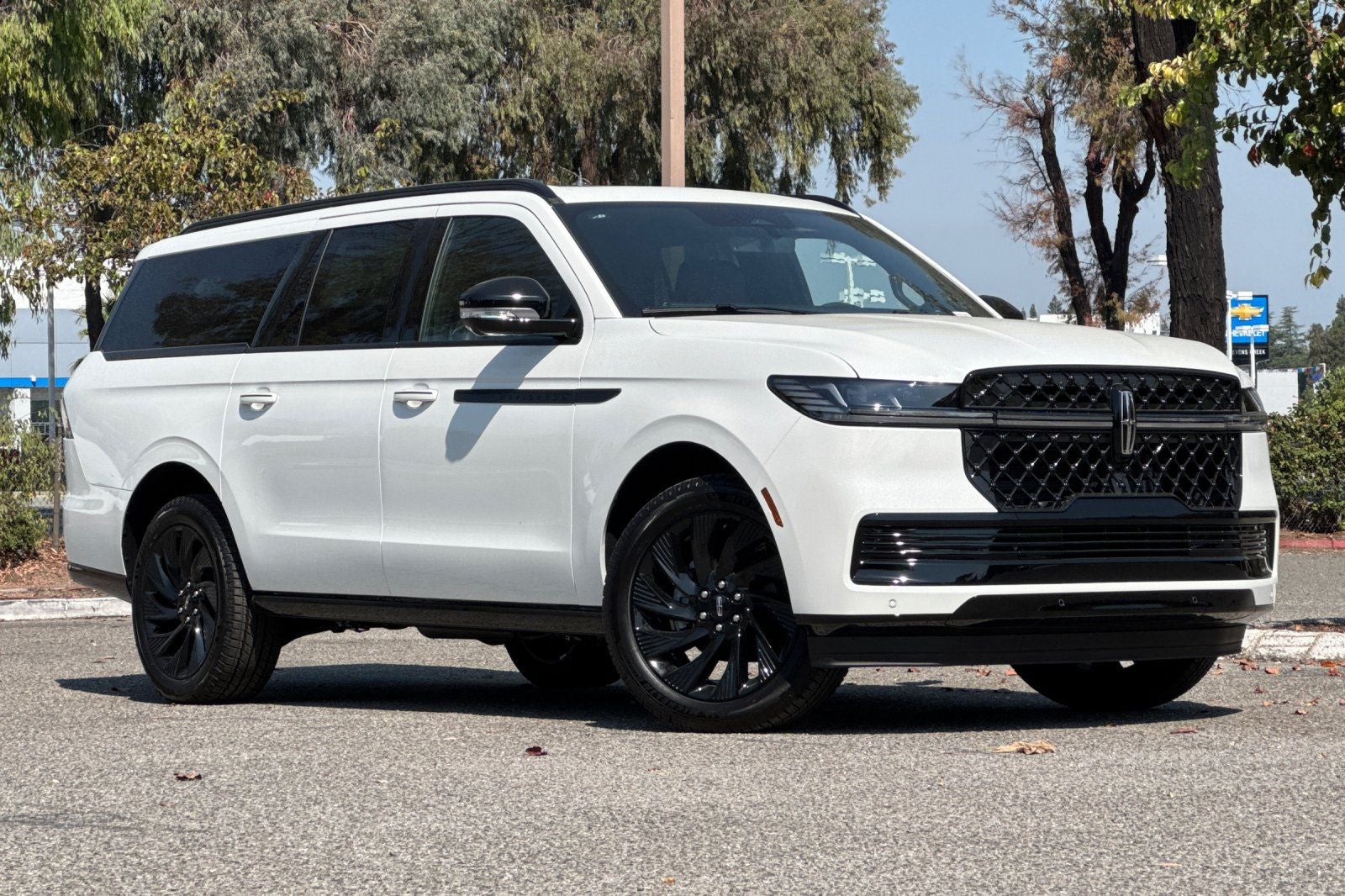 2027 Lincoln Navigator L Reserve