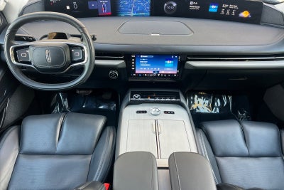 2025 Lincoln Navigator L Reserve Equipment Group 202A Reserve II