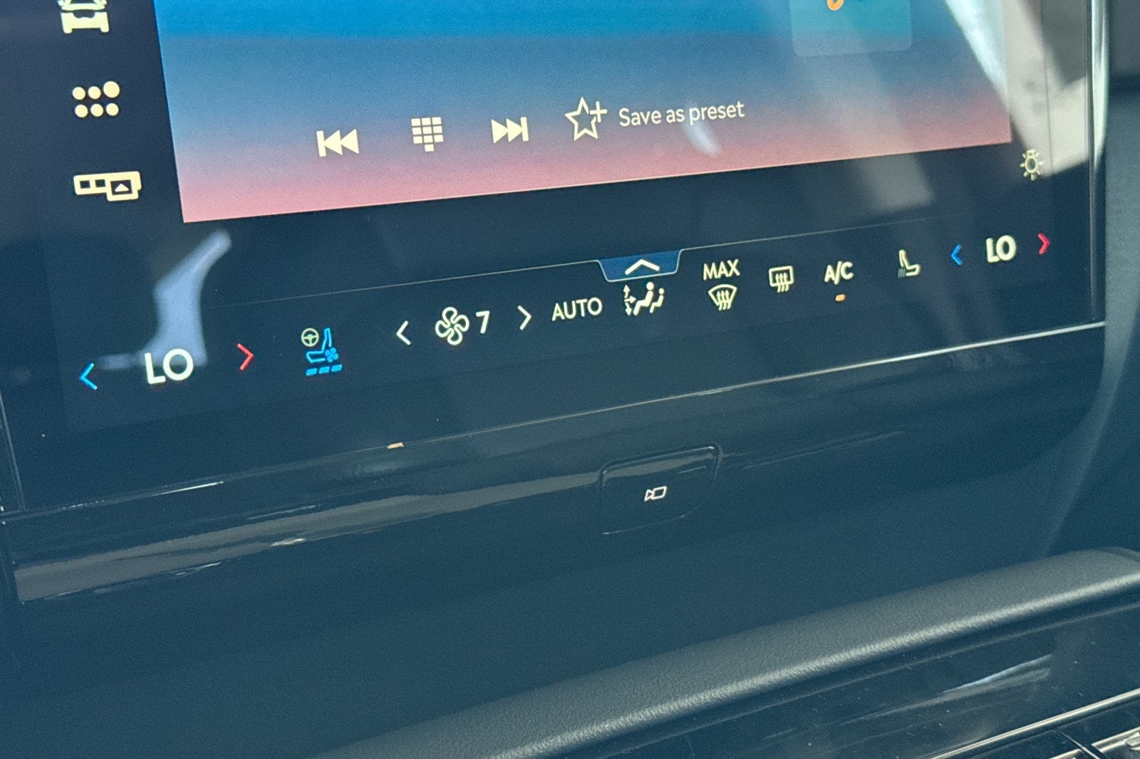 2025 Lincoln Navigator L Reserve