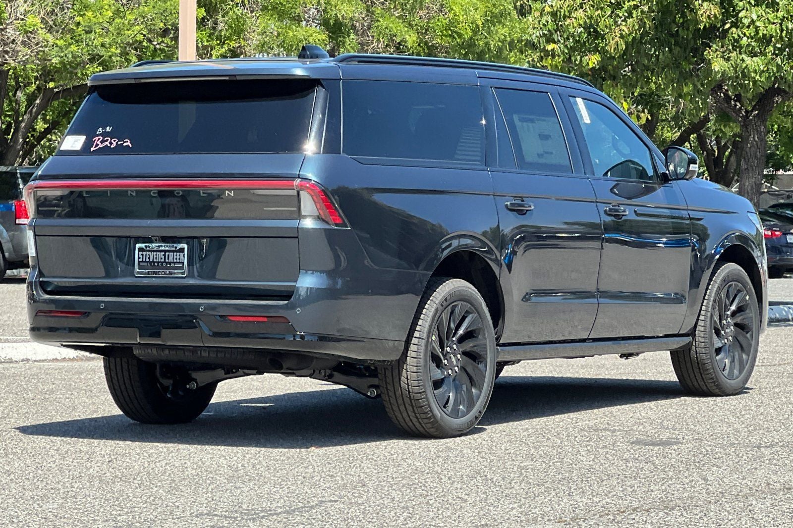 2026 Lincoln Navigator L Reserve