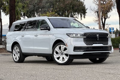 2025 Lincoln Navigator L Reserve Equipment Group 202A Reserve II