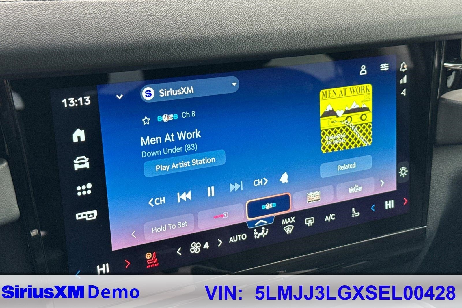 2025 Lincoln Navigator L Reserve Equipment Group 202A Reserve II