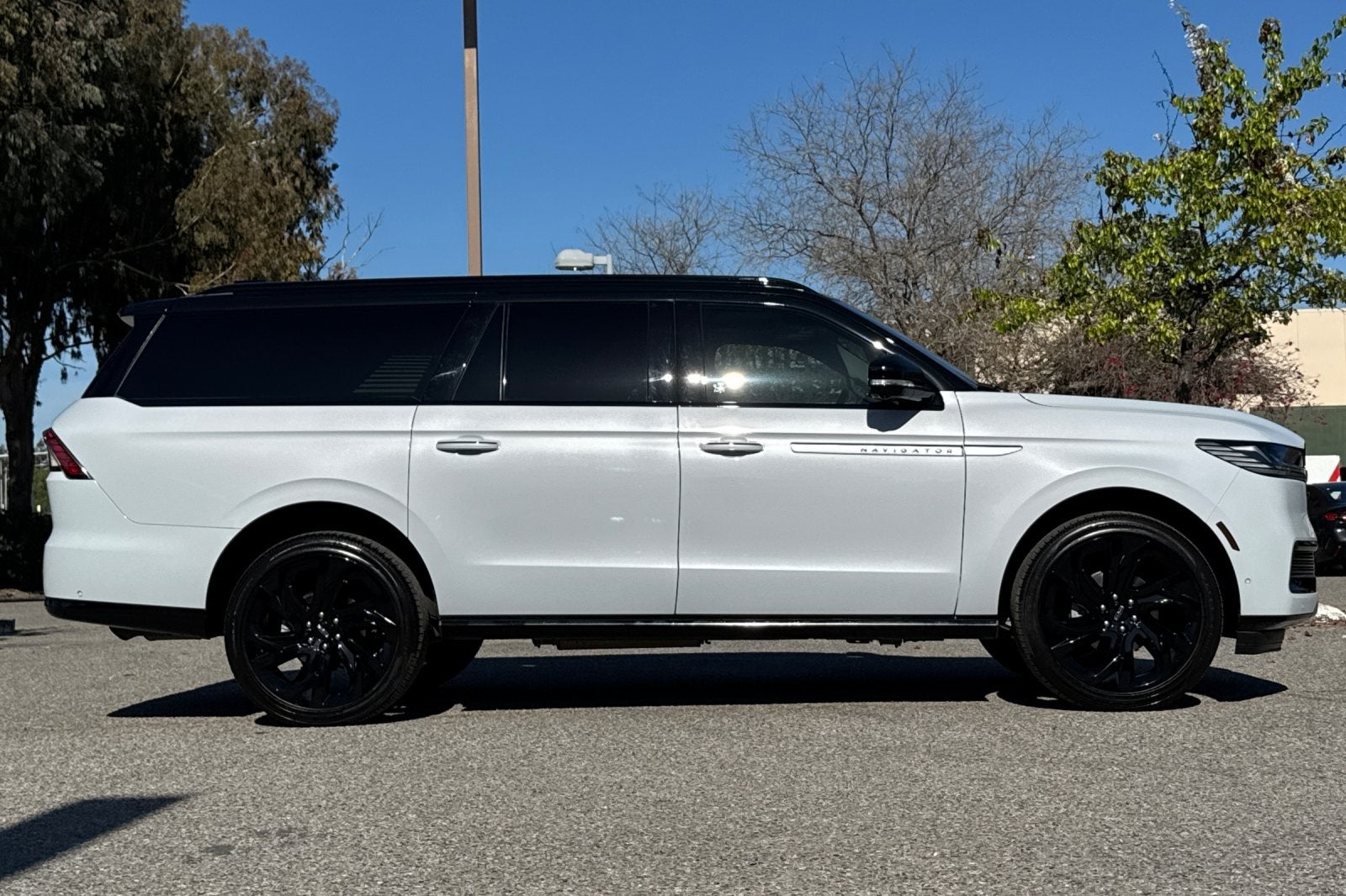 2025 Lincoln Navigator L Reserve Equipment Group 202A Reserve II