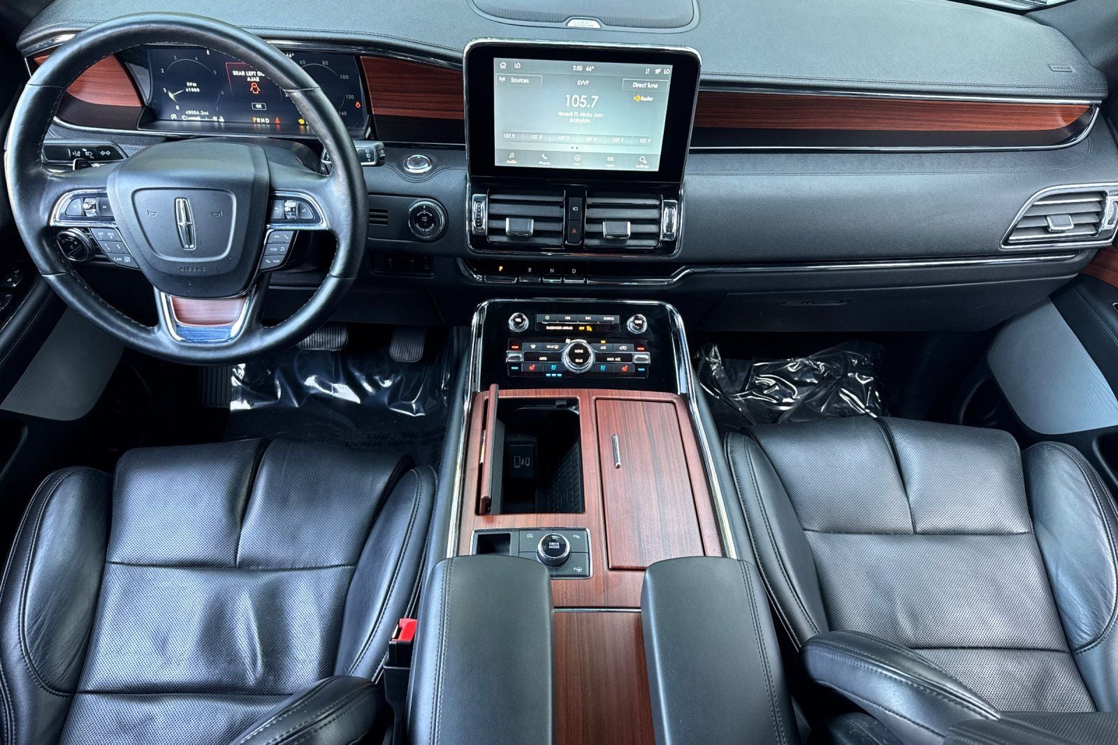 2021 Lincoln Navigator L Reserve Equipment Group 208A Reserve Monochromatic