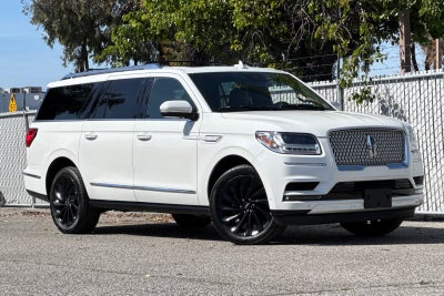 2021 Lincoln Navigator L Reserve Equipment Group 208A Reserve Monochromatic