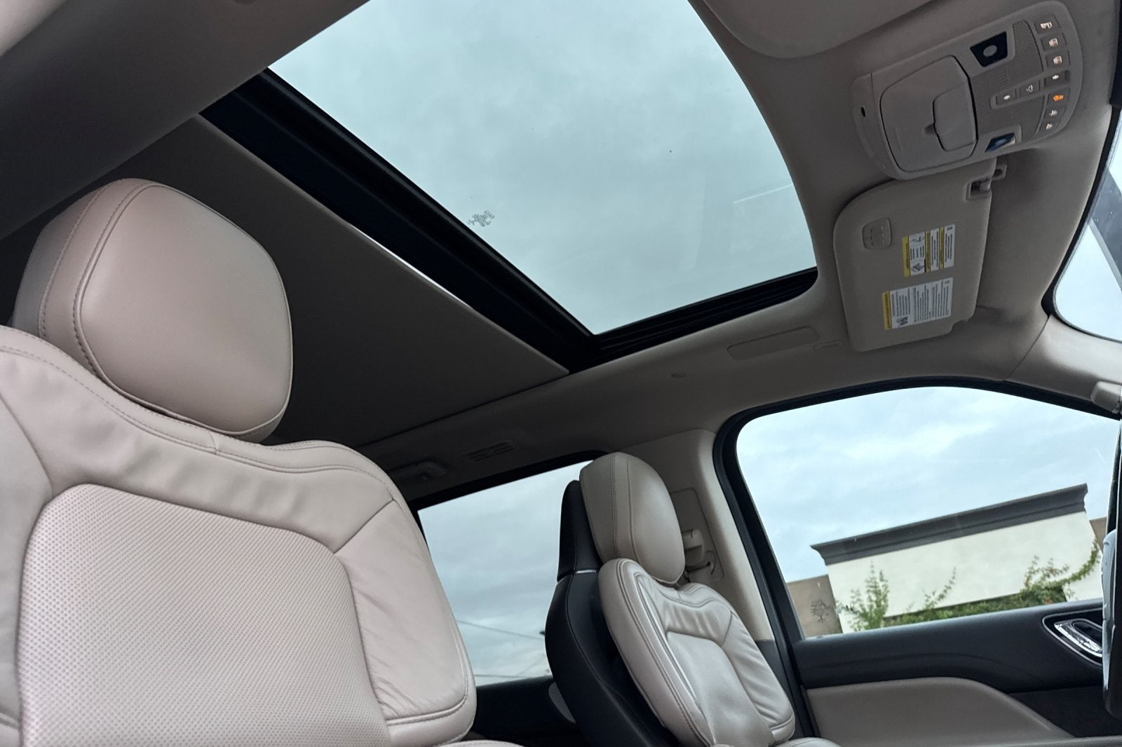 2022 Lincoln Navigator L L Reserve Luxury Package