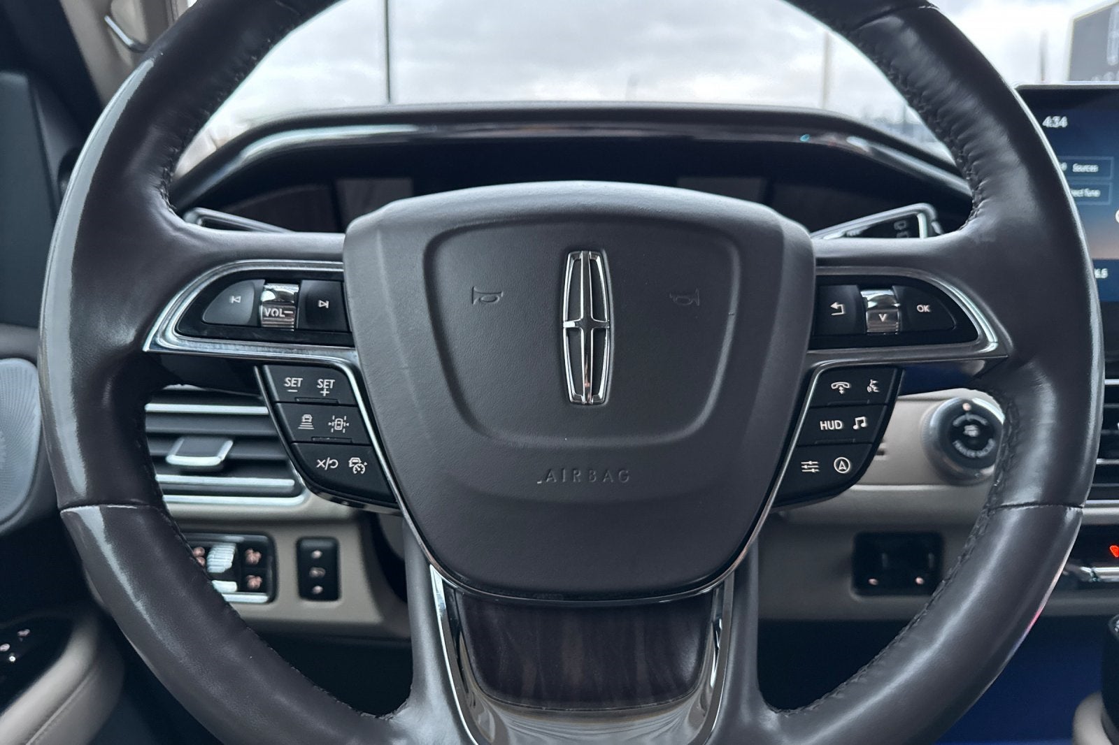 2022 Lincoln Navigator L L Reserve Luxury Package