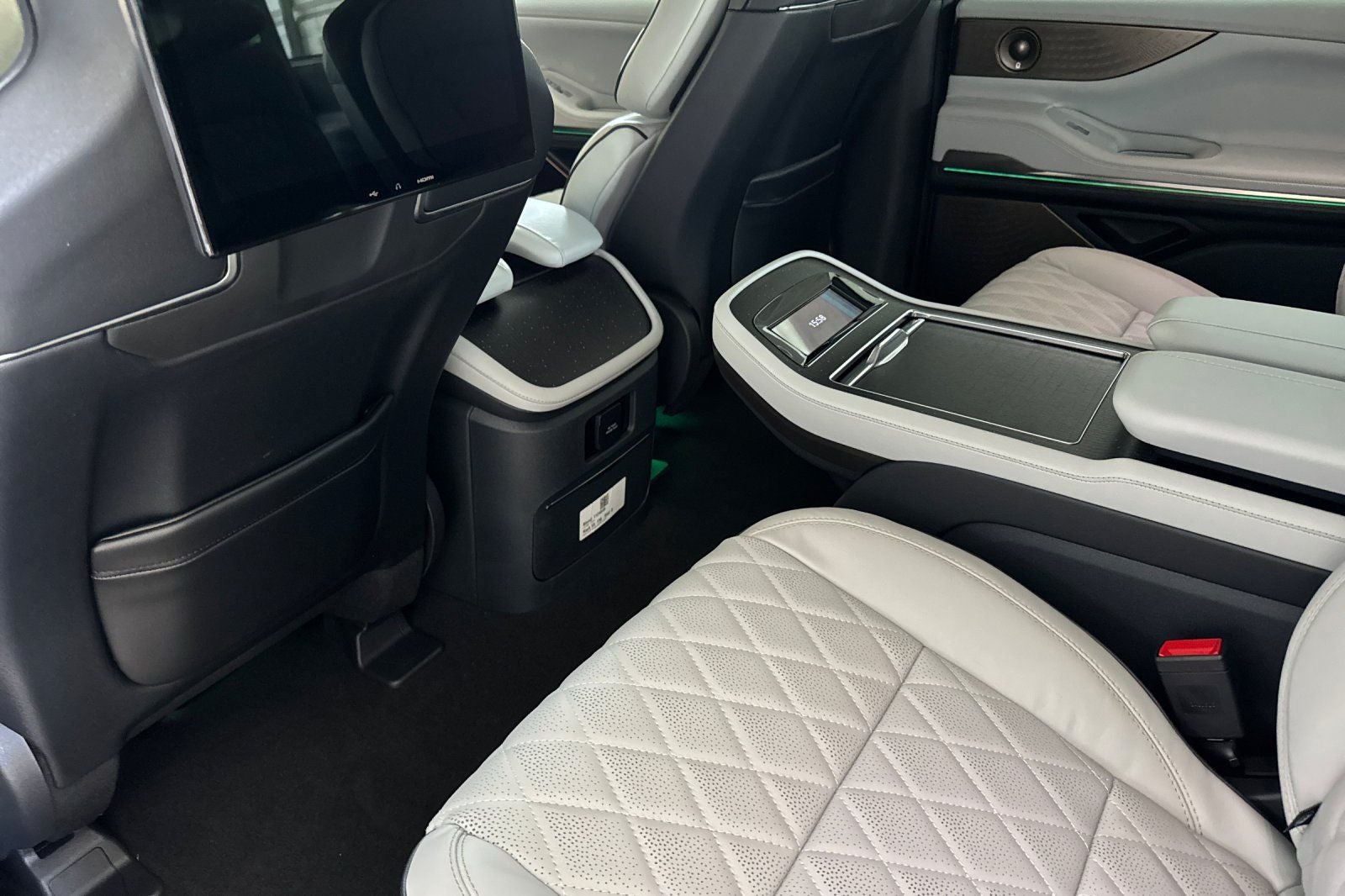 2026 Lincoln Navigator L Black Label