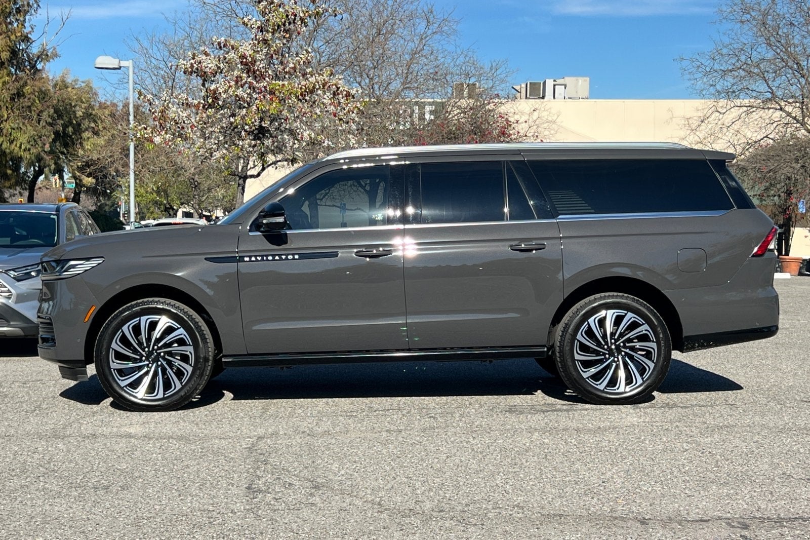 2025 Lincoln Navigator L Black Label