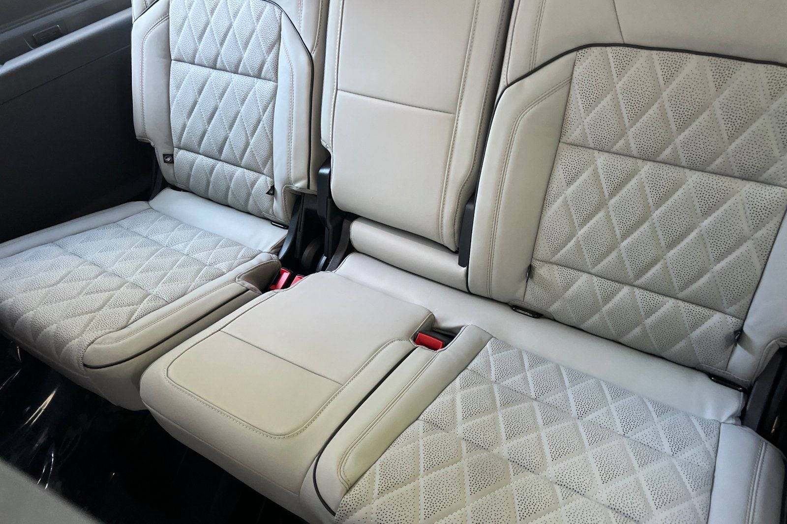 2027 Lincoln Navigator L Black Label