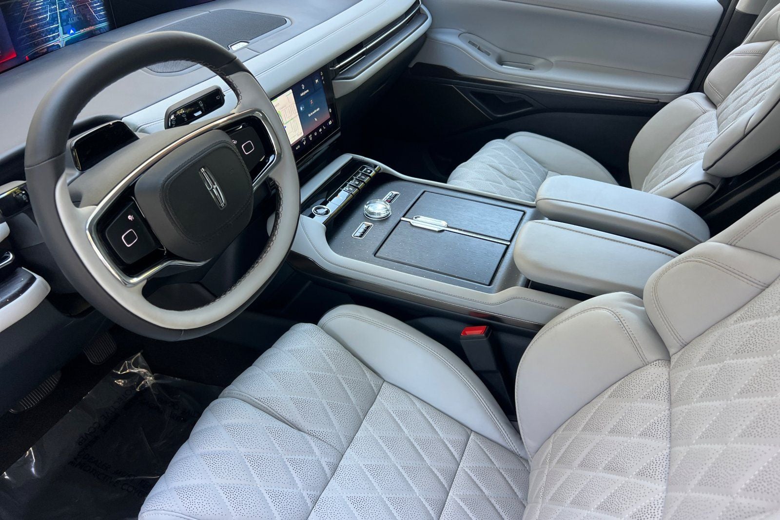 2027 Lincoln Navigator L Black Label