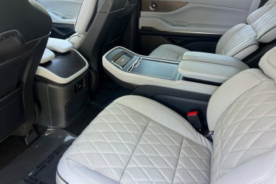 2027 Lincoln Navigator L Black Label