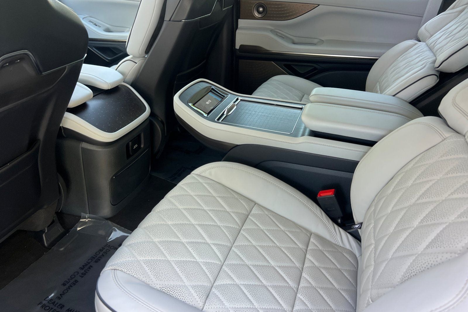 2027 Lincoln Navigator L Black Label