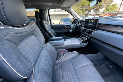 2023 Lincoln Navigator L Black Label