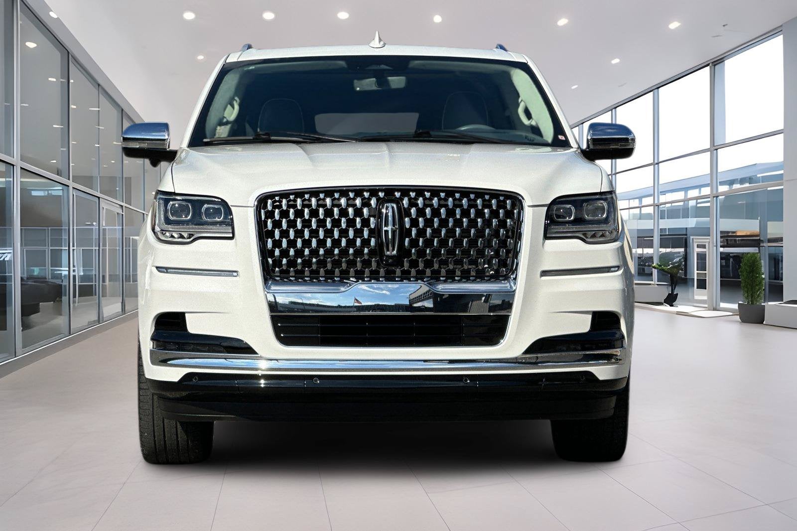 2023 Lincoln Navigator L Black Label