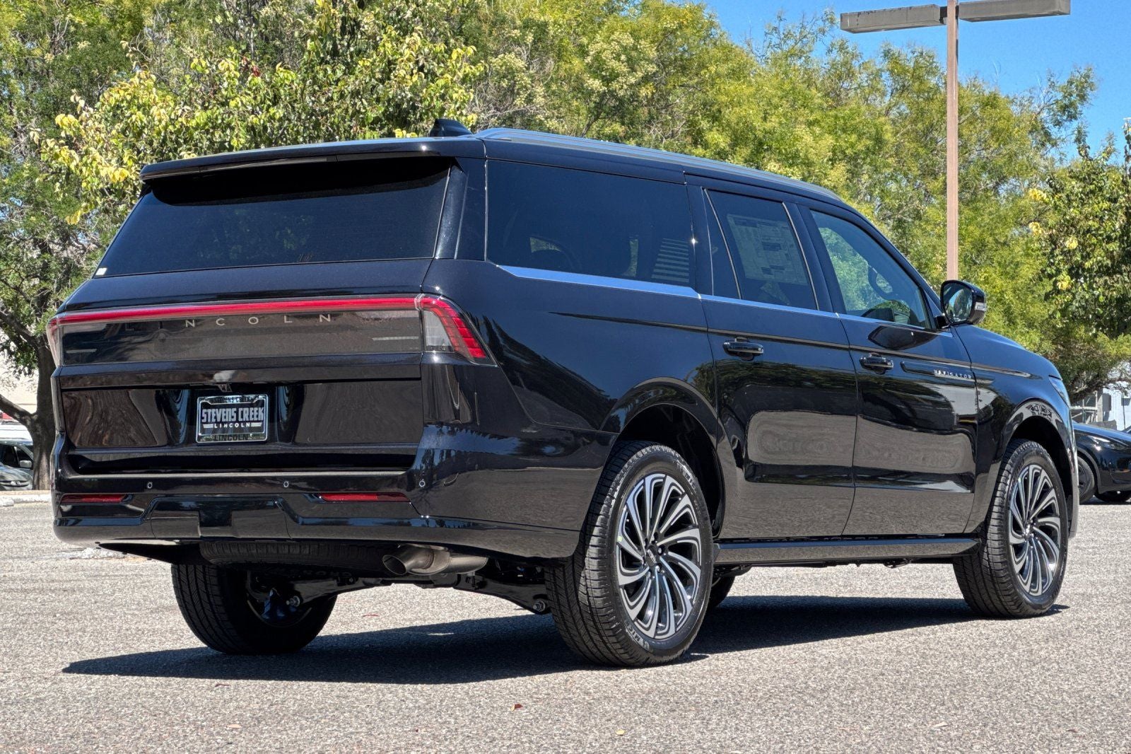 2027 Lincoln Navigator L Black Label