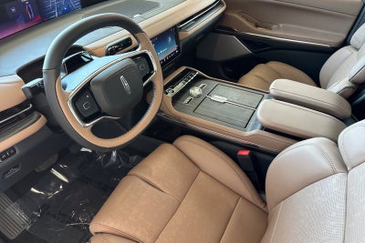 2027 Lincoln Navigator L Black Label