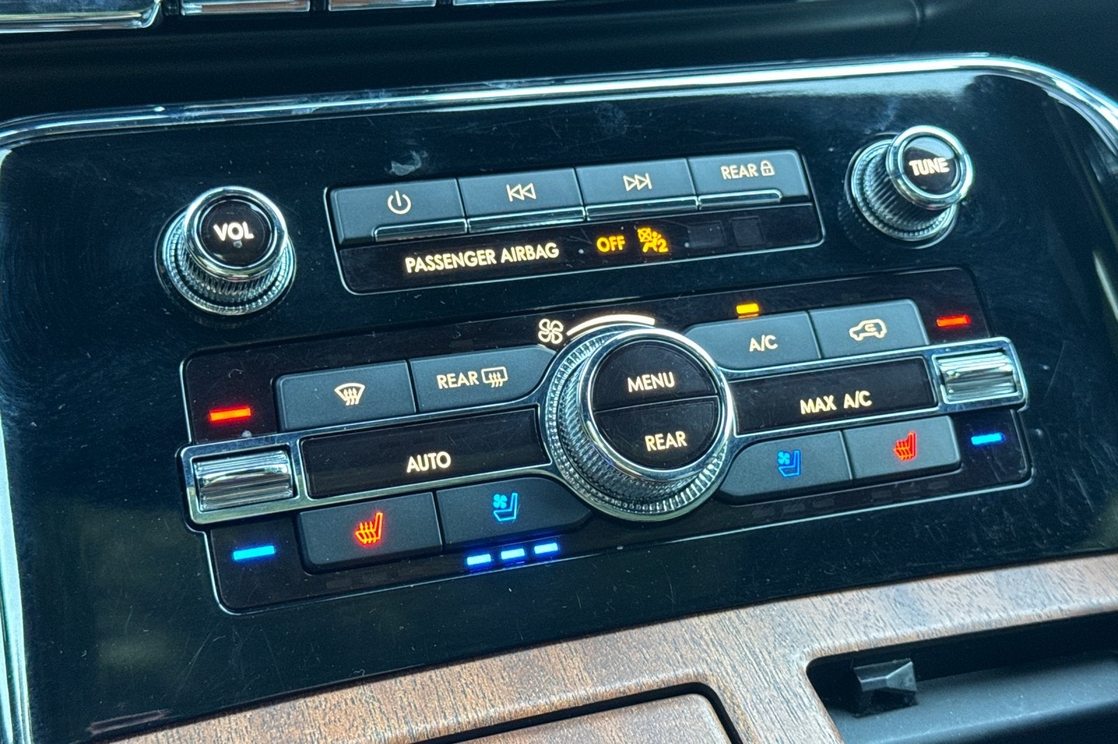 2022 Lincoln Navigator L L Black Label Equipment Group 800A Black Label