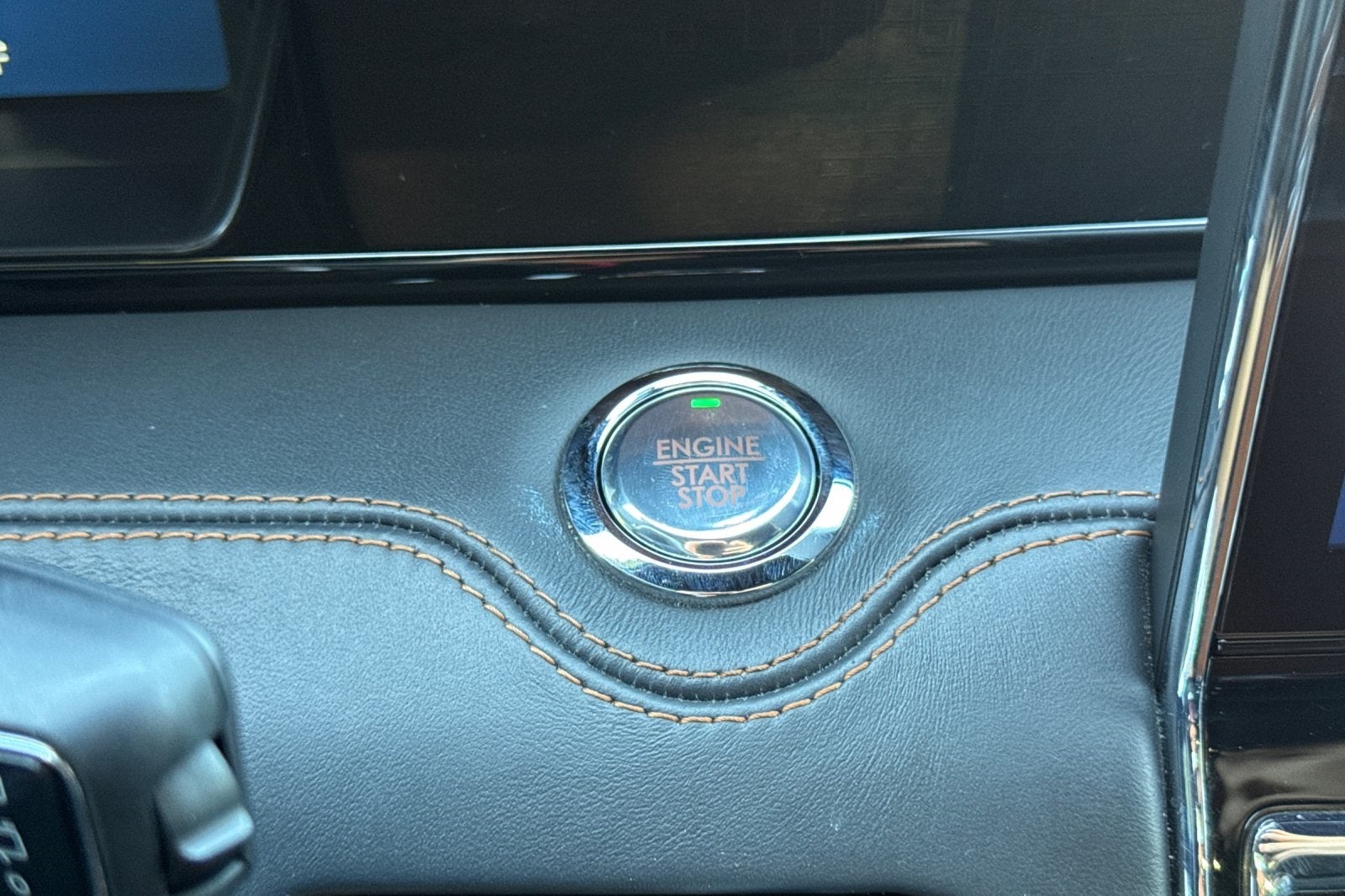 2022 Lincoln Navigator L L Black Label Equipment Group 800A Black Label