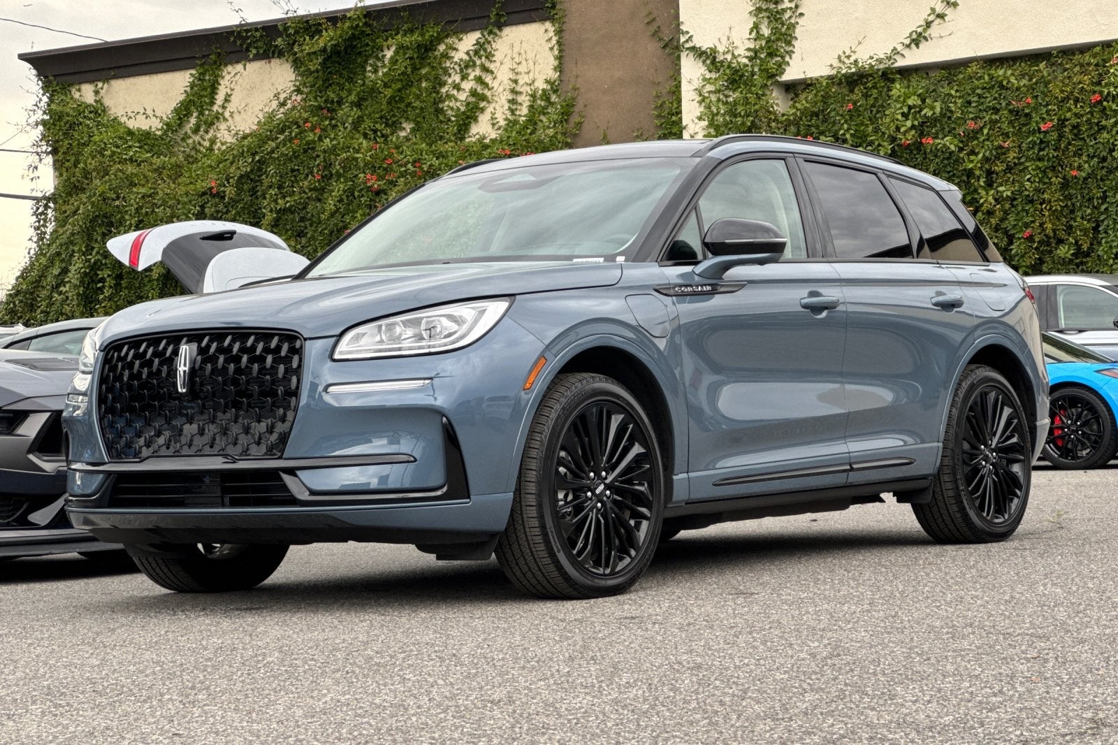 2025 Lincoln Corsair Plug-In Hybrid Grand Touring Equipment Group 302A