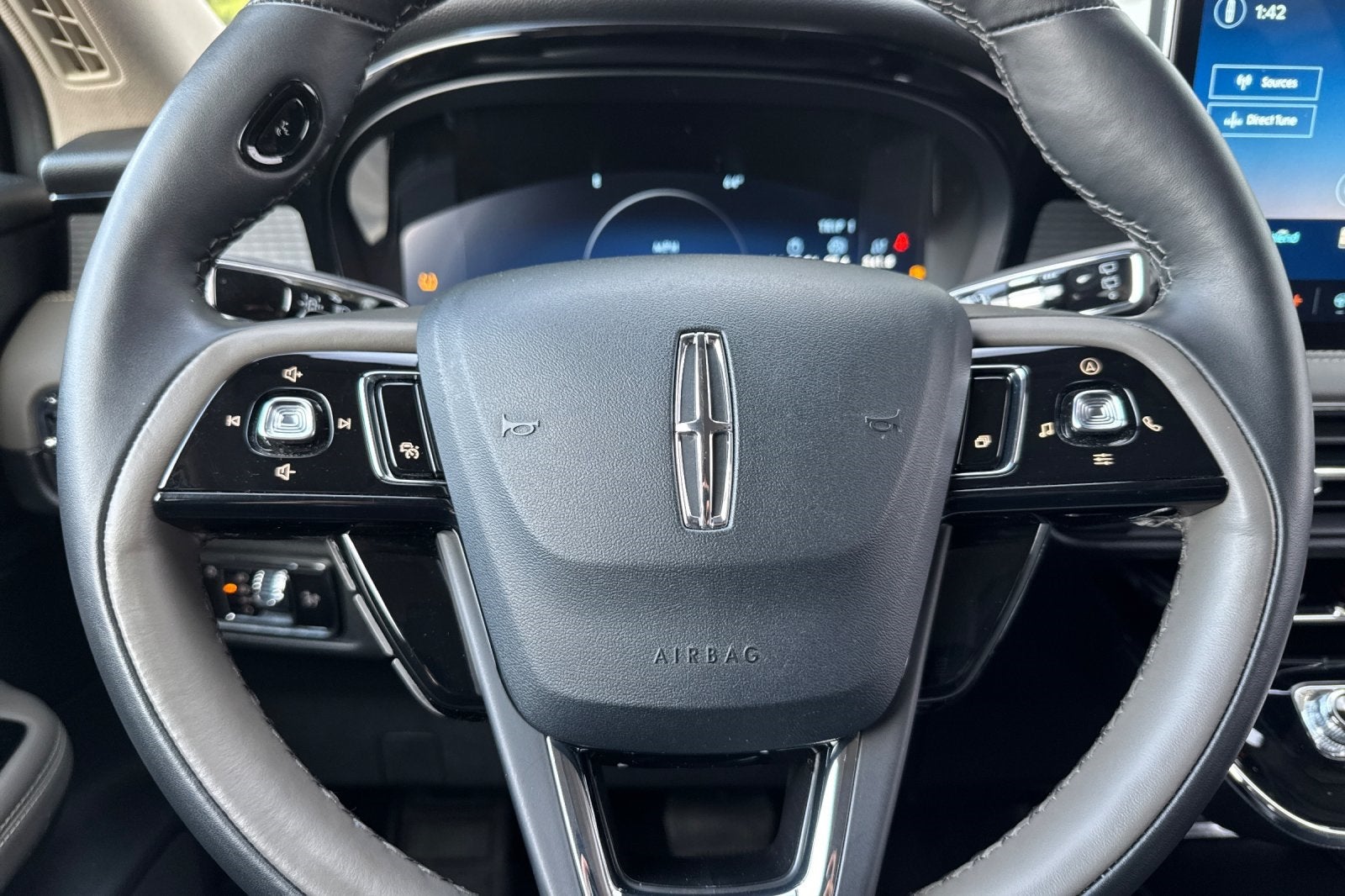 2025 Lincoln Corsair Plug-In Hybrid Grand Touring Equipment Group 302A