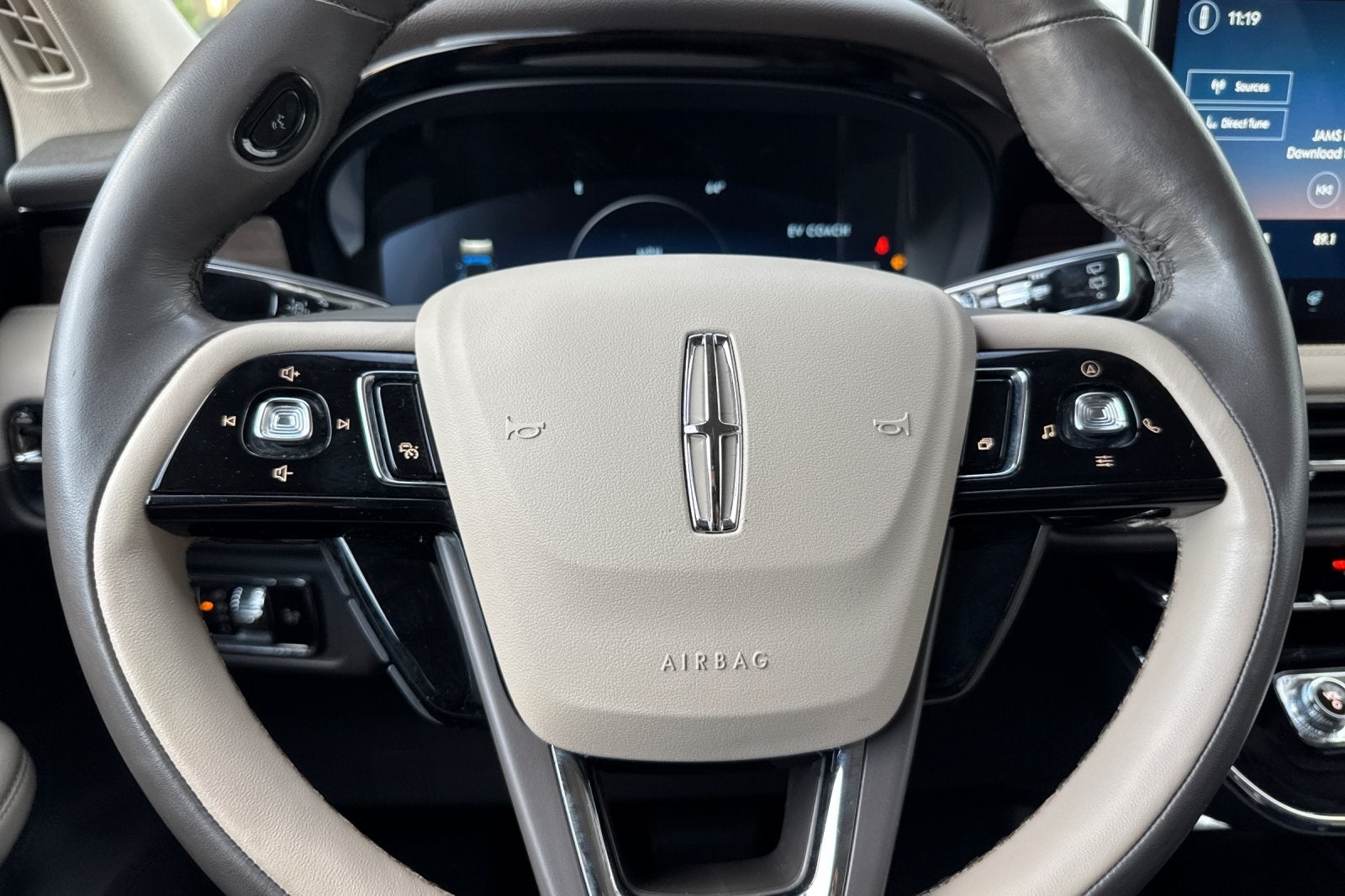 2023 Lincoln Corsair Plug-In Hybrid Grand Touring Equipment Group 301A