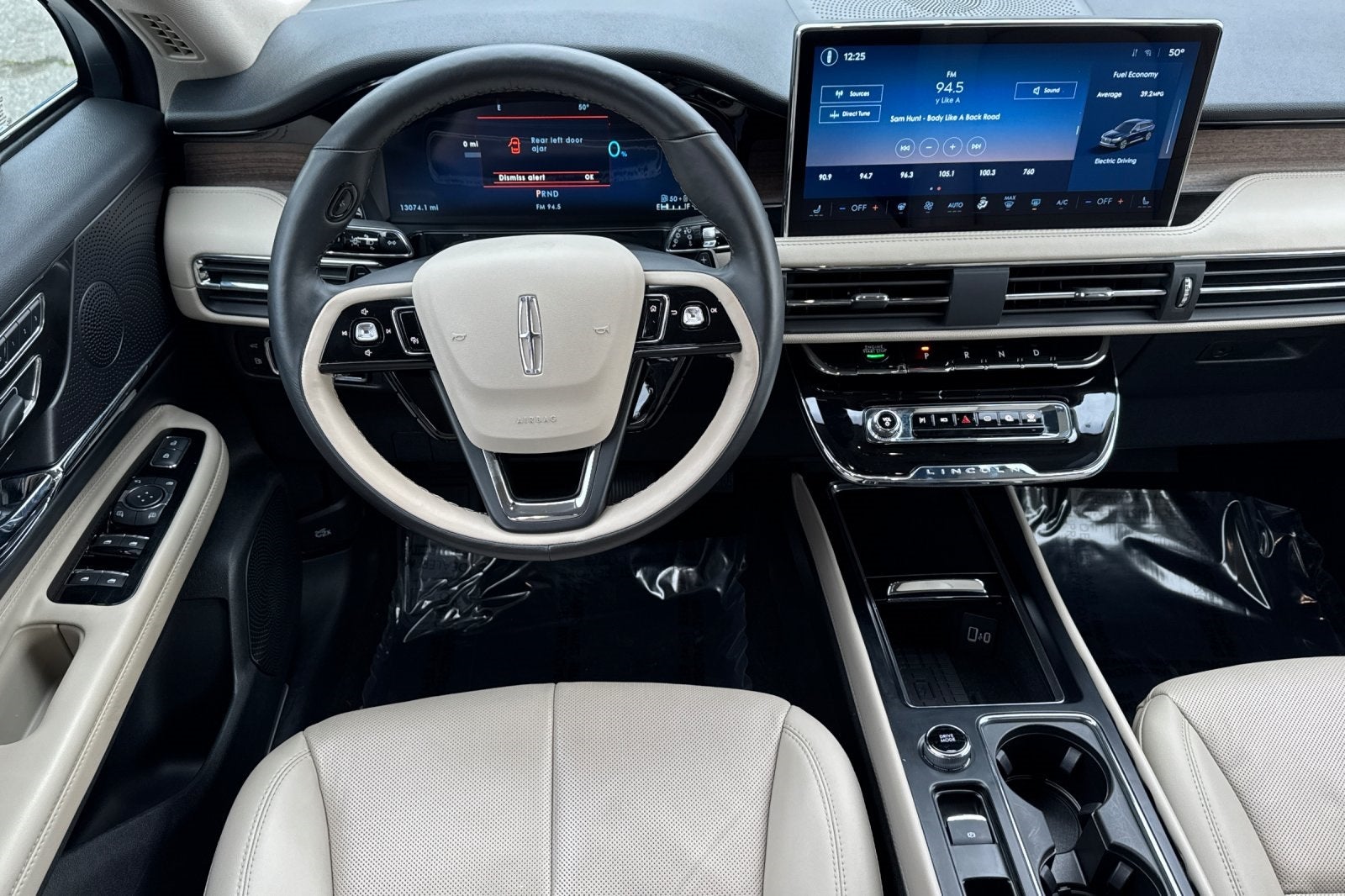 2025 Lincoln Corsair Plug-In Hybrid Grand Touring Equipment Group 301A