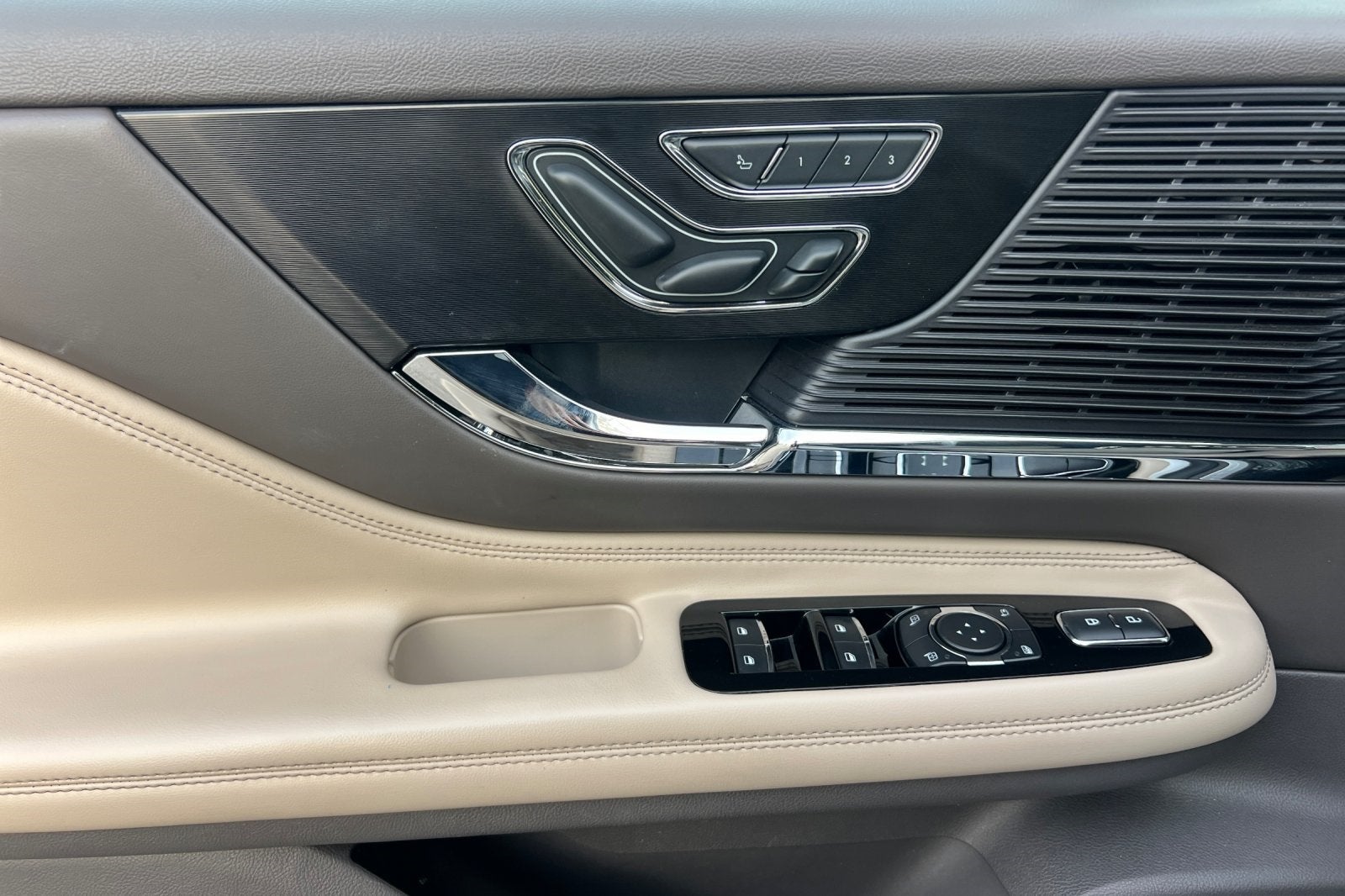 2022 Lincoln Corsair Grand Touring Equipment Group 300A