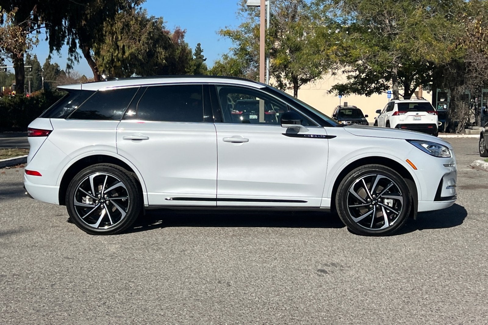 2025 Lincoln Corsair Plug-In Hybrid Grand Touring Equipment Group 301A