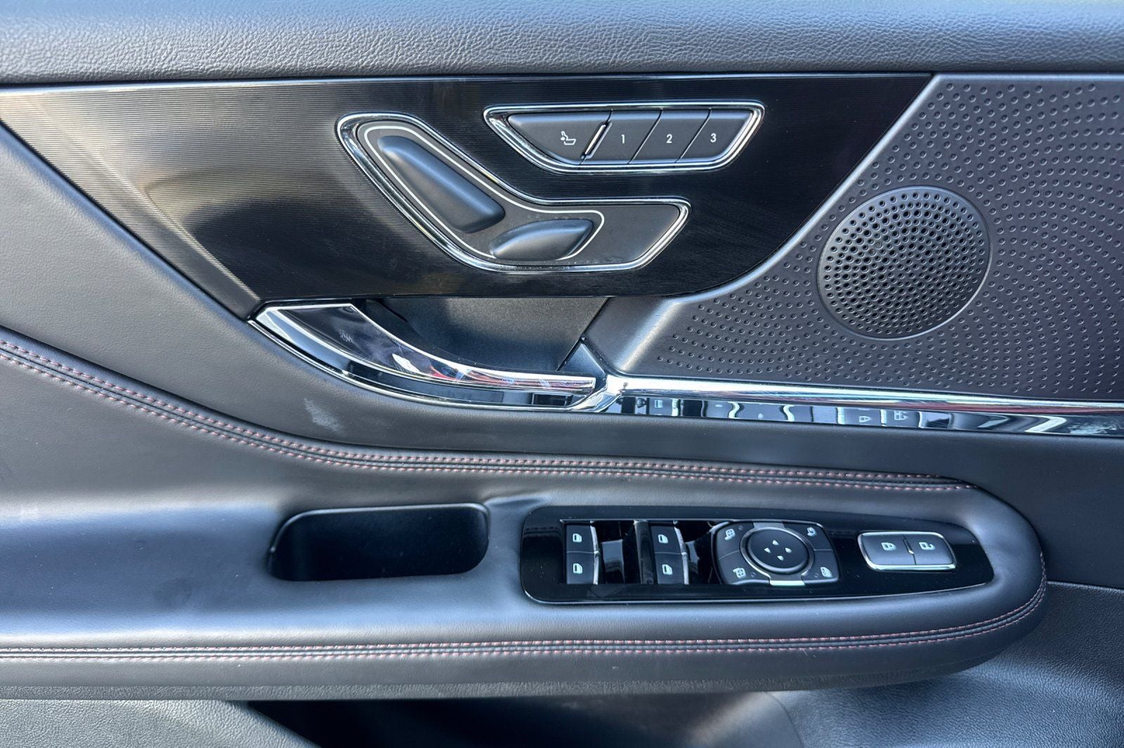 2025 Lincoln Corsair Plug-In Hybrid Grand Touring Equipment Group 300A