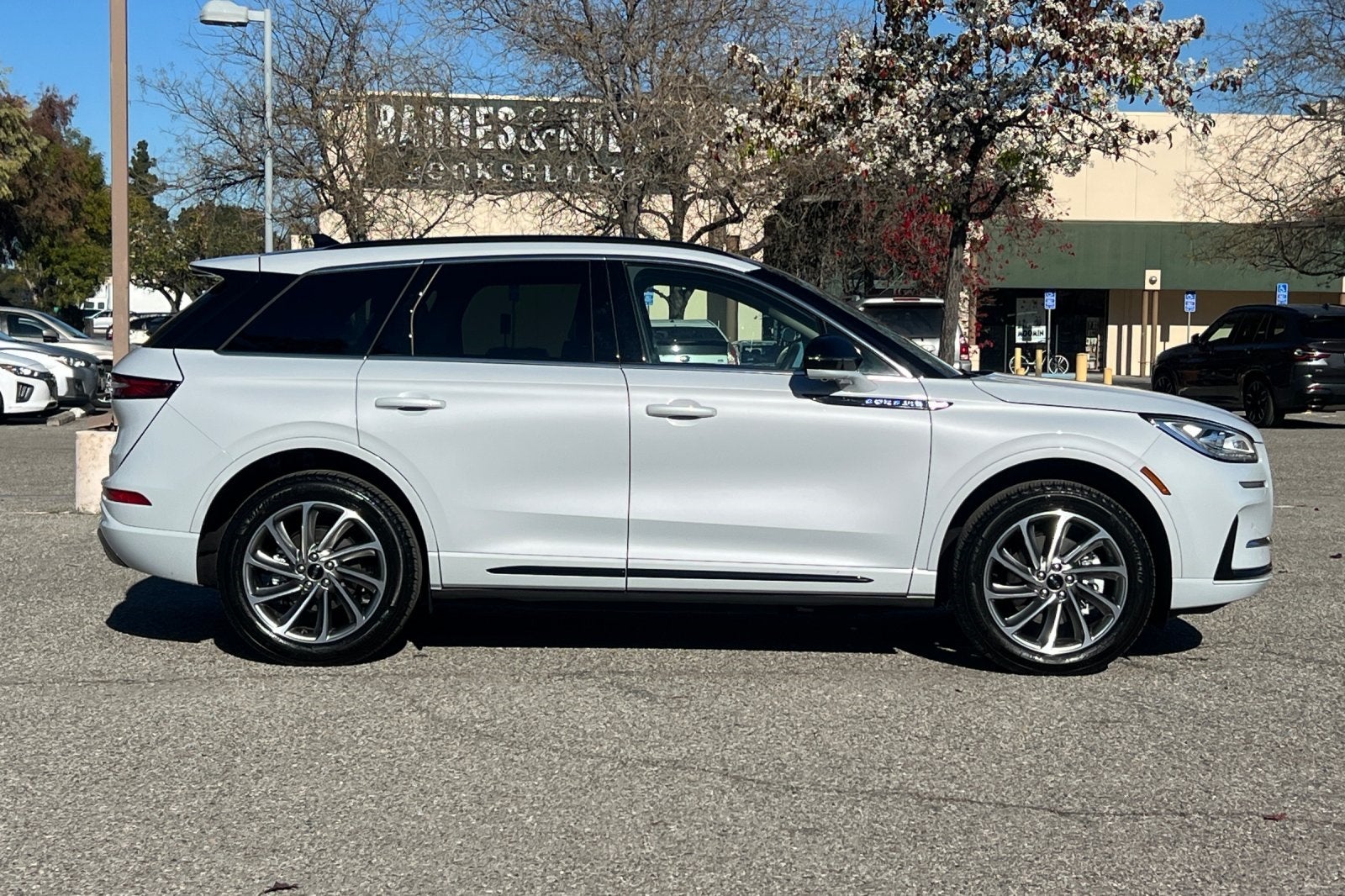 2025 Lincoln Corsair Plug-In Hybrid Grand Touring Equipment Group 301A