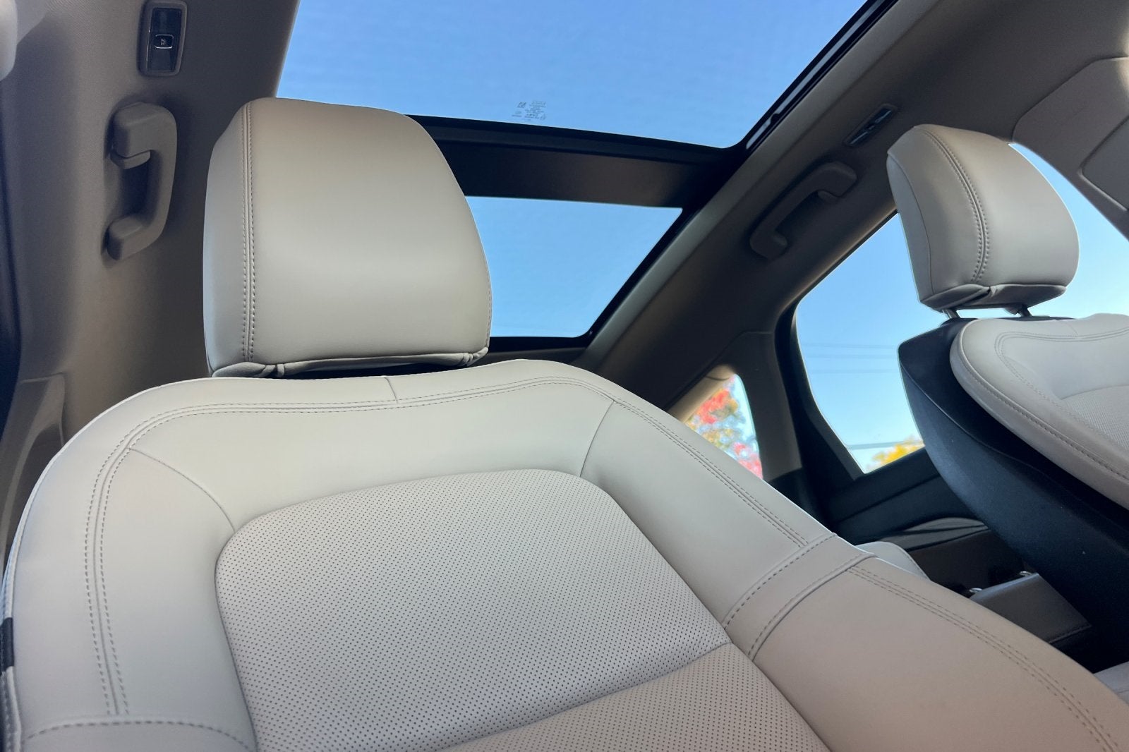 2025 Lincoln Corsair Plug-In Hybrid Grand Touring Equipment Group 301A