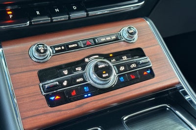 2023 Lincoln Aviator Plug-In Hybrid Grand Touring Equipment Group 301A