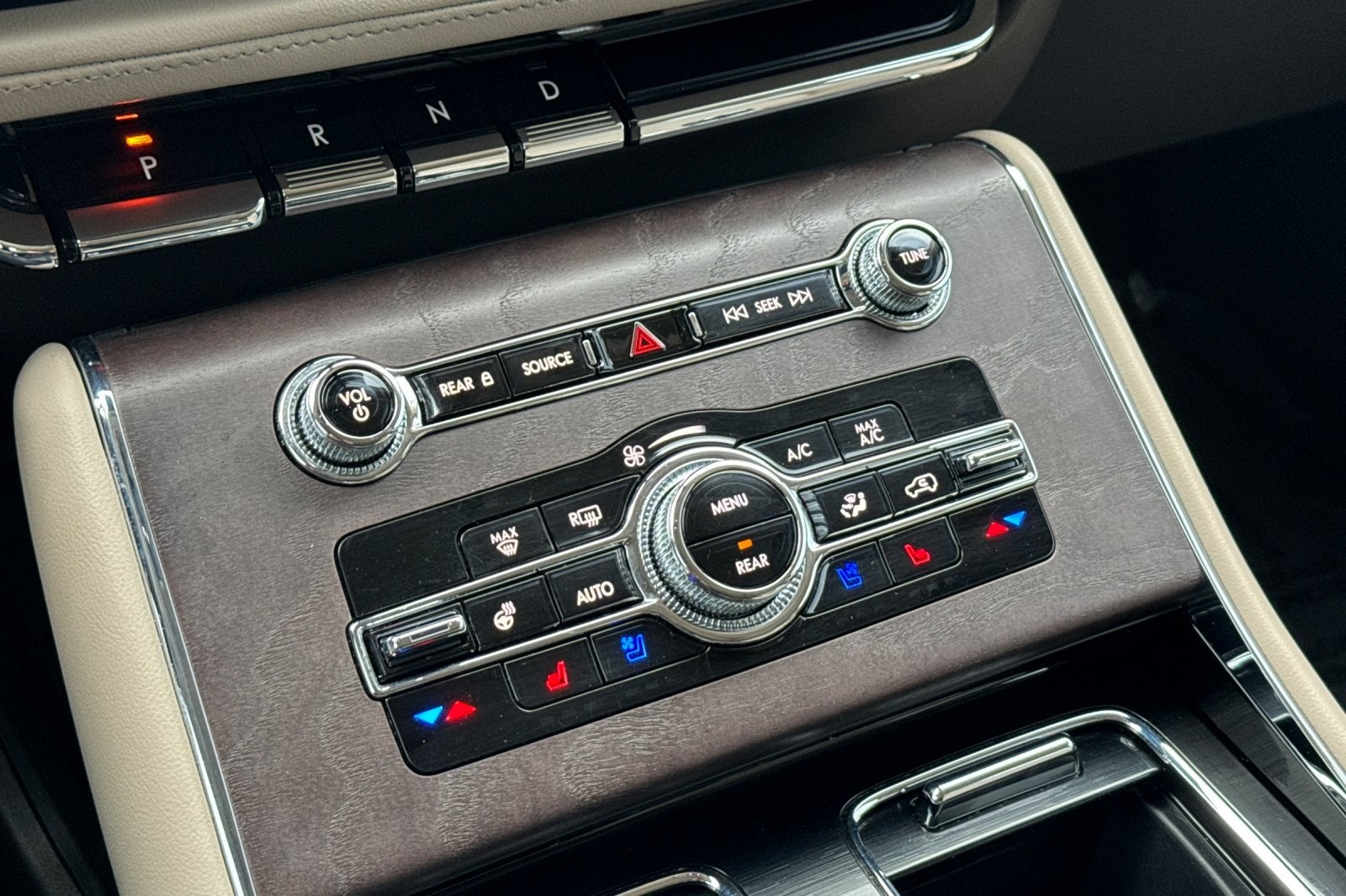 2023 Lincoln Aviator Plug-In Hybrid Grand Touring Equipment Group 301A