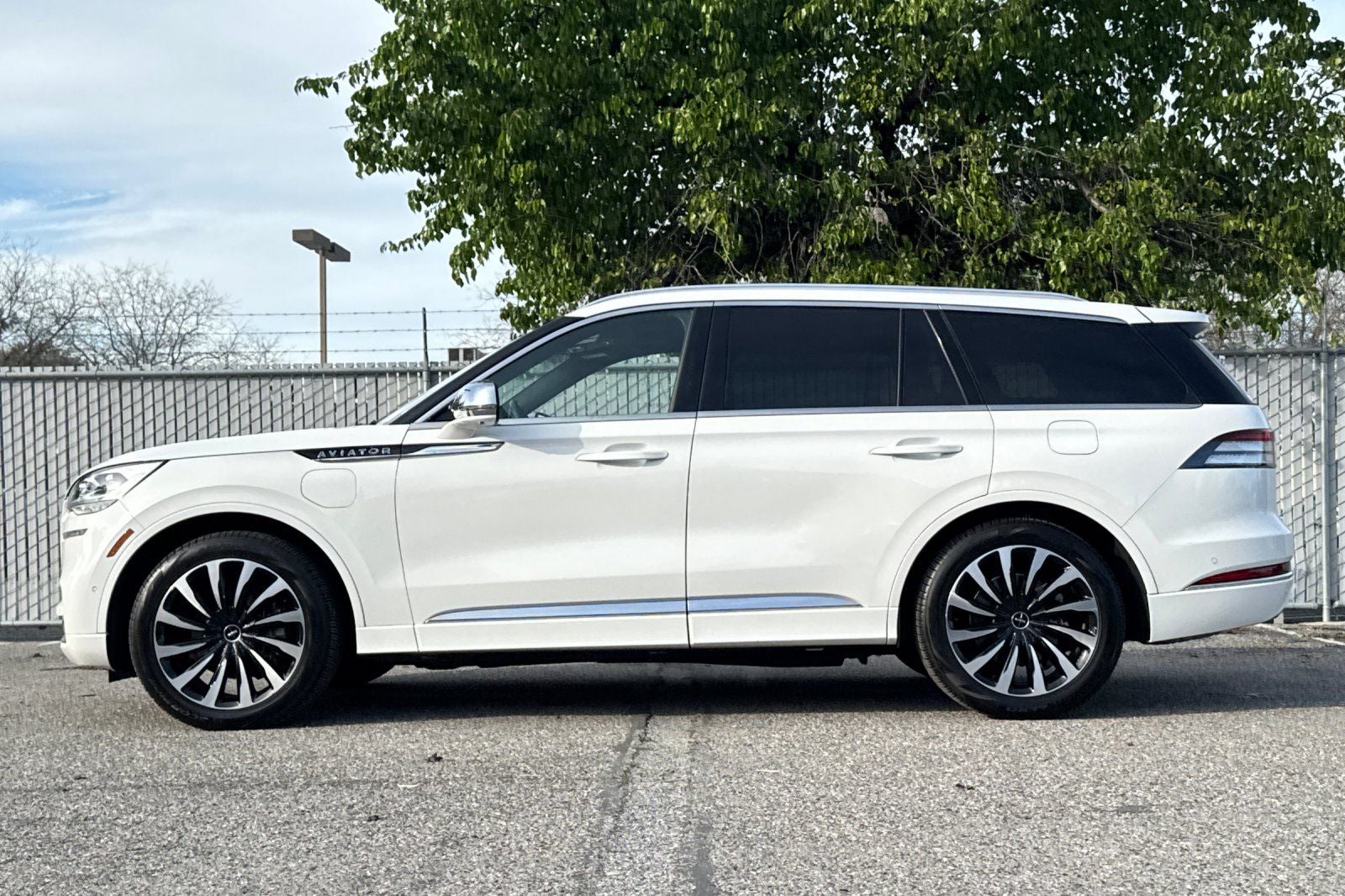 2022 Lincoln Aviator Plug-In Hybrid Black Label Grand Touring
