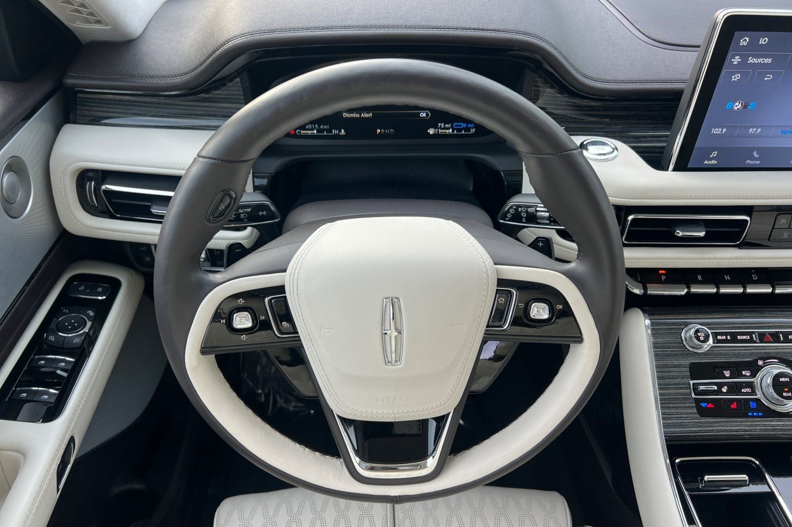 2023 Lincoln Aviator Plug-In Hybrid Black Label Grand Touring Equipment Group 900A