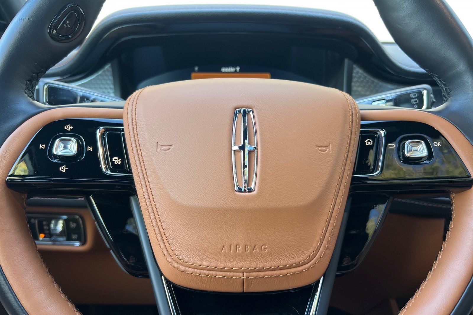 2020 Lincoln Aviator Plug-In Hybrid Black Label Grand Touring