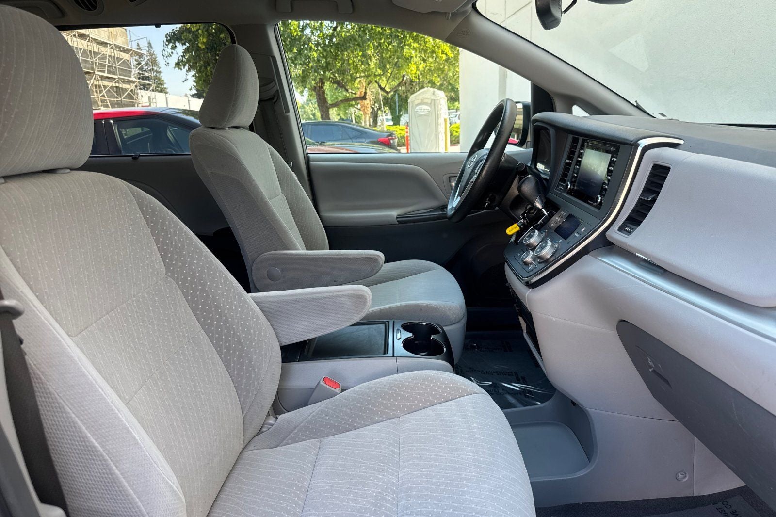 2018 Toyota Sienna LE 8 Passenger