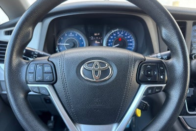 2018 Toyota Sienna LE 8 Passenger