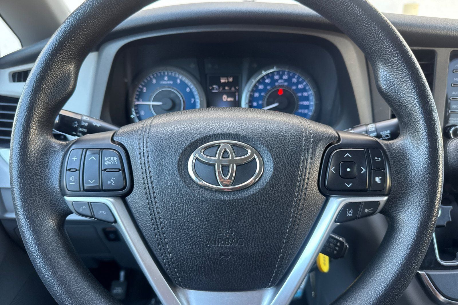 2018 Toyota Sienna LE 8 Passenger