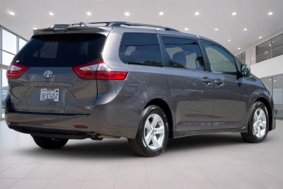 2018 Toyota Sienna LE 8 Passenger