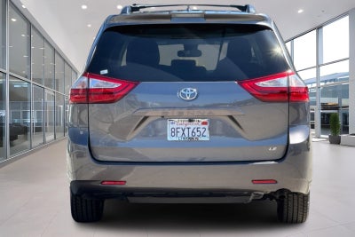 2018 Toyota Sienna LE 8 Passenger