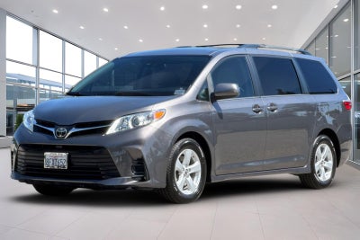 2018 Toyota Sienna LE 8 Passenger