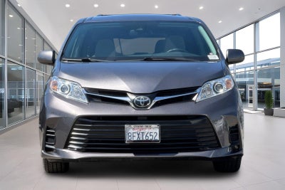2018 Toyota Sienna LE 8 Passenger