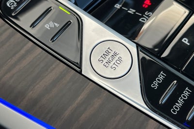 2023 BMW X7 xDrive40i M Sport Package