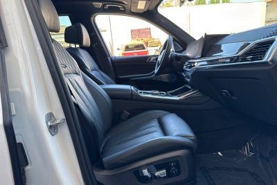 2023 BMW X7 M60i