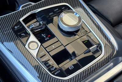 2023 BMW X7 M60i