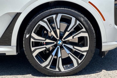 2023 BMW X7 M60i